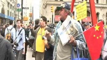 Video : The Occupy Wall Street movement gets noticed