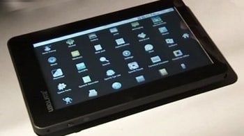 Video : Gadget Guru Exclusive: The Aakash tablet