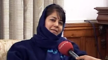 Centre shielding Omar: Mehbooba Mufti