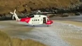 Videos : हेलीकॉप्टर की लैंडिंग से मचा हड़कंप