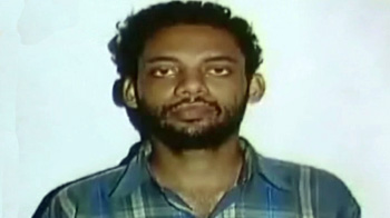 गुजरात के 4 पुलिसकर्मी गिरफ्तार