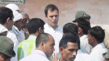 Rahul Gandhi, Jitendra Singh make surprise visit to Gopalgarh