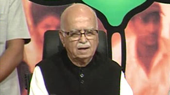 People angry with UPA leadership: Advani
