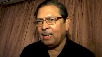 सिर्फ कांग्रेस का विरोध करना गलत : हेगड़े