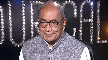 Video : Time for Team Anna to own up to RSS link: Digvijaya