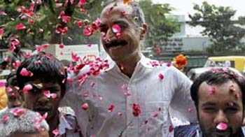 Anti-Modi cop Sanjiv Bhatt walks out of jail