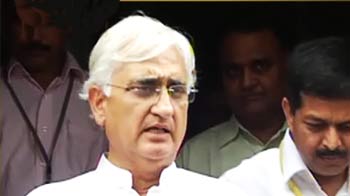 सरकार-चुनाव आयोग में मतभेद