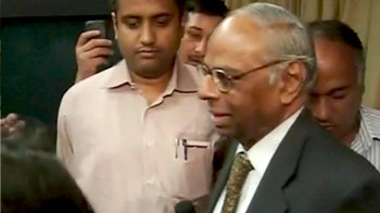 डीजल के दाम बढ़ाने का सरकार पर दबाव