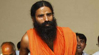 पत्रकार पर भड़क गए बाबा रामदेव