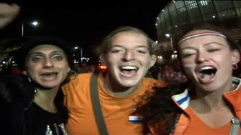 FIFA: Dutch fans celebrate win over Slovakia