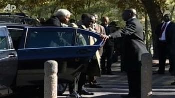 Video : Mandela attends great-granddaughter's funeral service