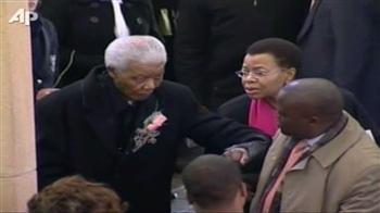 Mandela attends great-granddaughter's funeral