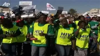 Video : Protest to raise AIDS awareness during World Cup