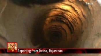 Video : 4-year-old falls into borewell in Dausa