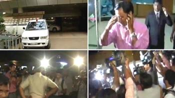 Income Tax officials visit IPL, Lalit Modi offices Income Tax officials visit IPL, Lalit Modi offices