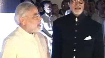 Video : Narendra Modi, Big B watch Paa together