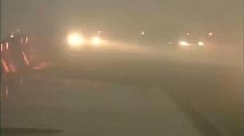 Video : Fog engulfs Delhi; flights, trains hit
