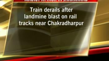 Video : Train derails after Maoist attack in Jharkhand; several injured