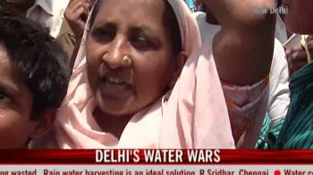 Delhi protests over power, water shortage