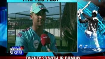 Video : JP Duminy juggles NDTV'S 20-20