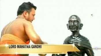 Video : Gandhi's divine avatar