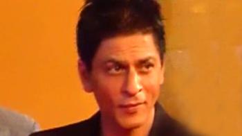 SRK sports a new look at Big Pictures bash