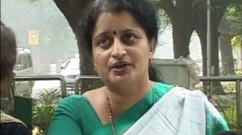 Video : Widows of 26/11 heroes meet Sonia Gandhi