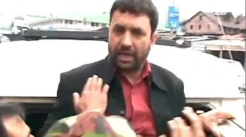 Video : Srinagar: Controversial seminar organiser arrested