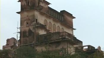 Video : Modi's illegal heritage palace deals?