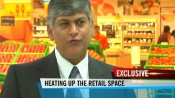 Birla mulls foray into 'cash & carry' biz