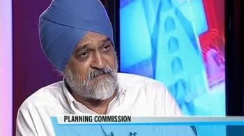 Money raising key for govt: Montek