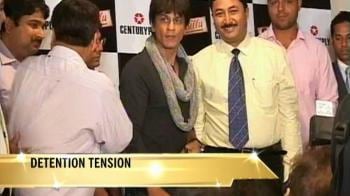 Video : SRK returns to Mumbai