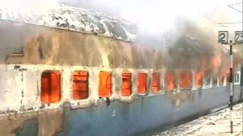 Students set train coach on fire in Bihar Students set train coach on fire in Bihar