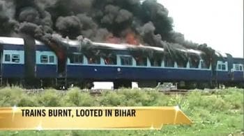 Video : Trains burnt, looted in Bihar