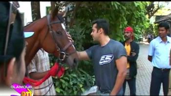 Salman turns jockey