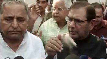 Damage control on Women's Bill: PM meets the 3 Yadavs (Duplicate)