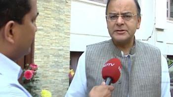 Govt looks helpless on women's quota: Jaitley