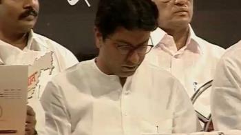 Raj Thackeray's men attack Airtel showrooms