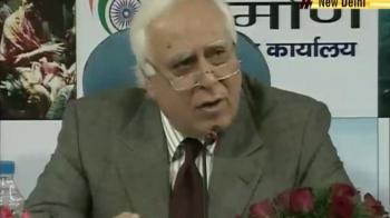 Students of Deemed Universities will get degrees, assures Sibal