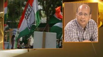 Cong workers celebrate as UPA leads