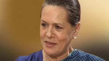 Video : Sonia asks MPs 'why were you absent?'