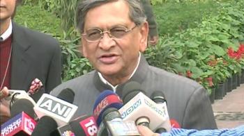 Anguished by attacks on Indians: Krishna Anguished by attacks on Indians: Krishna