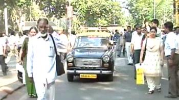 Mumbai's taximen versus Marathi card