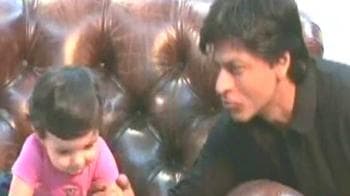 Video : SRK's photo shoot action