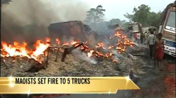 Naxals set trucks on fire in Jharkhand