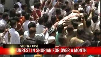 Video : Shopian case: Victim's family demands cops' arrest before exhuming bodies