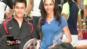 Video : Aamir beats Deepika