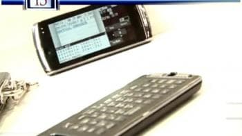 Video : DOCOMO separable phone's out