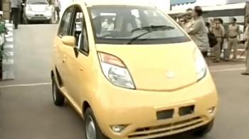 Tata Nano chases Mamata Banerjee