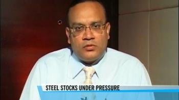 Recovery fears rattle global markets